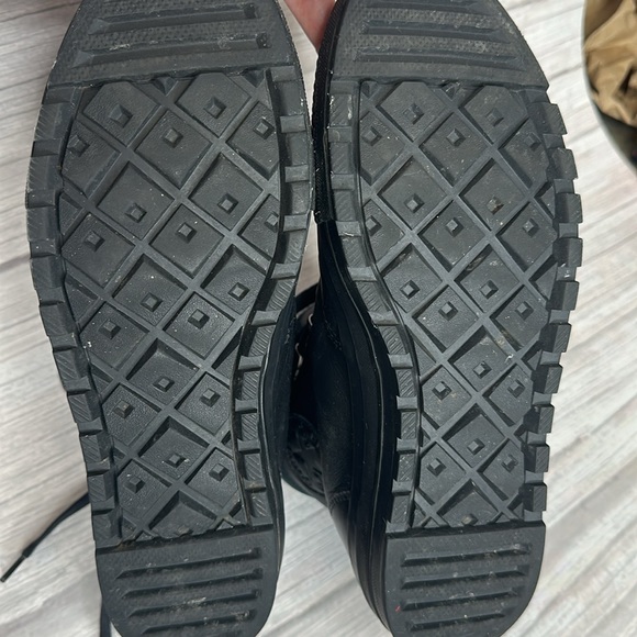 Converse ( Chucks ) All Black leather high top (Monochrome) men’s 9 women 7 - Picture 16 of 16